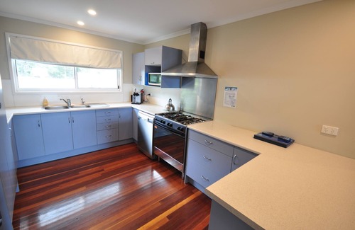 Happy Valley House | Fins - Happy Valley, Fraser Island - 5 Bedroom | 4 Bath | 2 Kitchen | Free WiFi