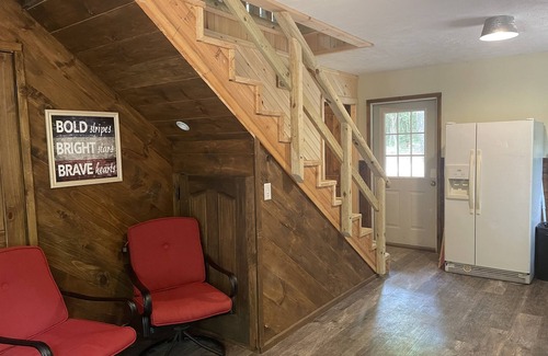Charlotte Cabin | Finster Springs
