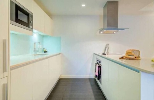 Redcliffe Apartment | Finzels Reach - One Bedroom Superior