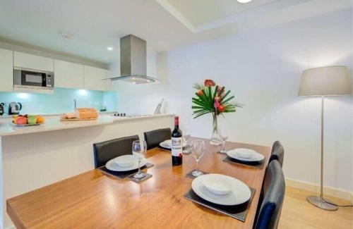 Redcliffe Apartment | Finzels Reach - One Bedroom Superior