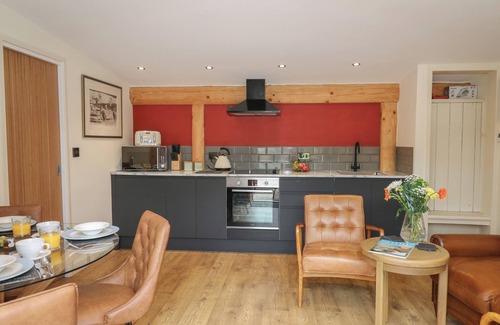 Kingswood Cottage | Fioled