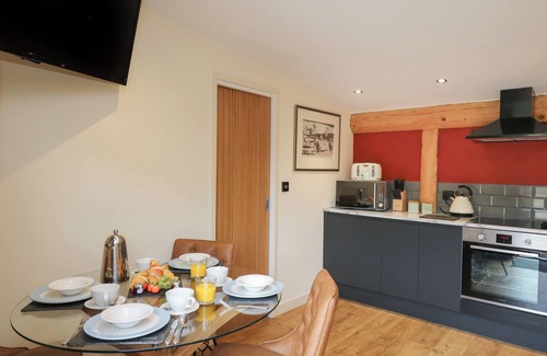 Kingswood Cottage | Fioled