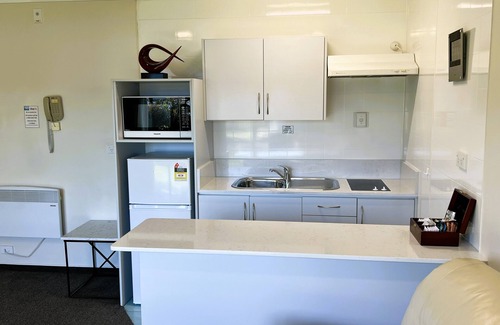 Te Anau Hotel | Fiordland Lakeview Motel and Apartments