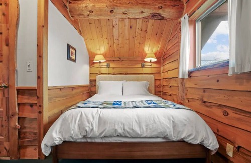 Stevenson Cabin | Fir Cabin at Wilder and Pine Riverside Cabins