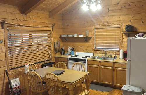 Concan Cabin | "Fir Deer Life" 2-bedroom 1 bath cabin 2 in cool Concan with WiFi, AC