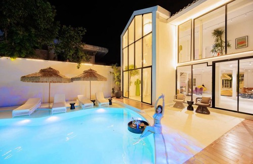 Khlong Tan Nuea Villa | Fira Villa|Sukhumvit|7 Bedrooms|Luxury Theme Pool villa