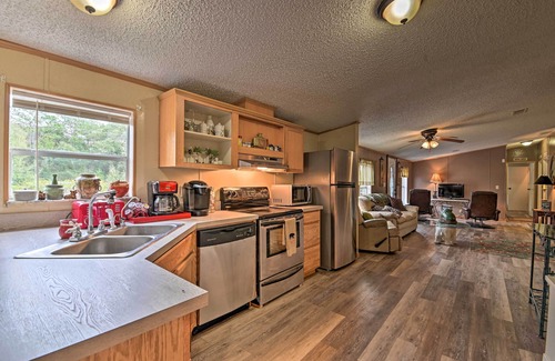 Silver Springs House | Fire Pit, 13 Mi to Silver Springs SP: Quiet Escape