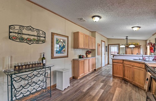 Silver Springs House | Fire Pit, 13 Mi to Silver Springs SP: Quiet Escape