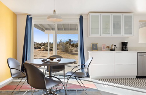 Yucca Valley House | ☀️ Fire Pit and WOW Views! Yucca Valley/JT Adjacent 🌵 5/5 Cleanliness
