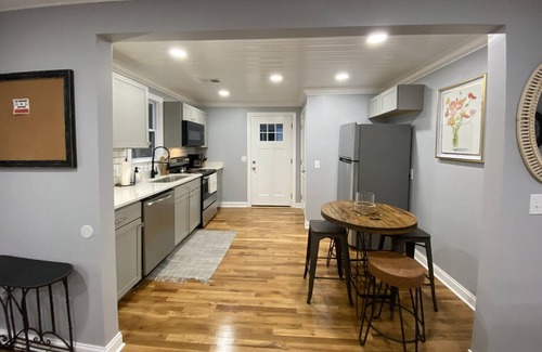 Lookout Valley Neighborhood Association House | Fire Pit -Base of Lookout Mtn -10 minutes to Chattanooga -5 minutes The Venue -High speed internet