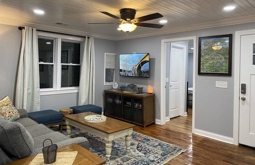 Lookout Valley Neighborhood Association House | Fire Pit -Base of Lookout Mtn -10 minutes to Chattanooga -5 minutes The Venue -High speed internet