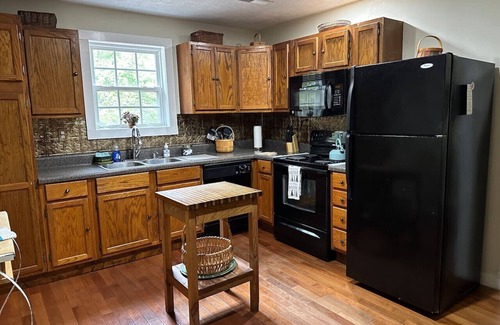 Mentone House | Fire Pit I Pond l Trails l Private