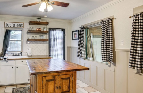 San Angelo House | Fire Pit & Small-Town Charm: San Angelo Getaway!