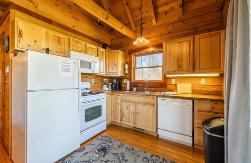 Geneva House | ☞Fire Pit☞Smart TV❤ of Seneca Wine Trail☞A/C