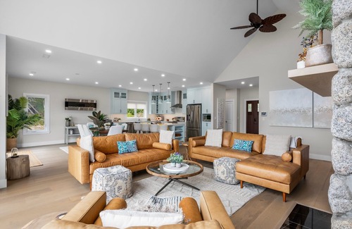 Bayside Villa | Fire&Stone Oceanfront Retreat