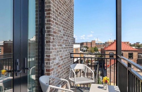 Cannonborough Elliotborough Condo | Fire Tower | Charming Downtown Charleston Studio!
