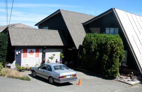 Campbell River Bed & Breakfast | Fireflies Bed & Breakfast
