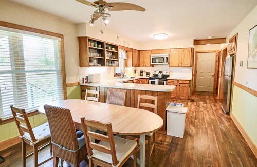 Empire House | Firefly Cottage Enjoy Views of Glen Lake