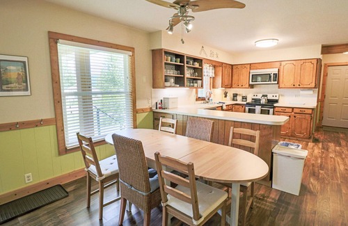 Empire House | Firefly Cottage Enjoy Views of Glen Lake