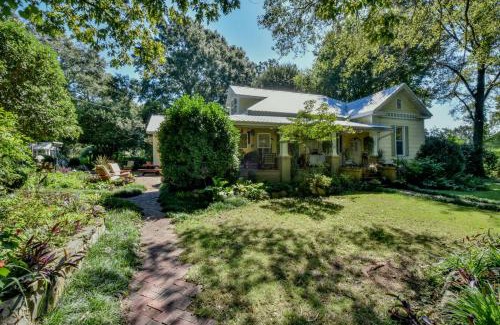 Tuscaloosa House | Firefly Garden