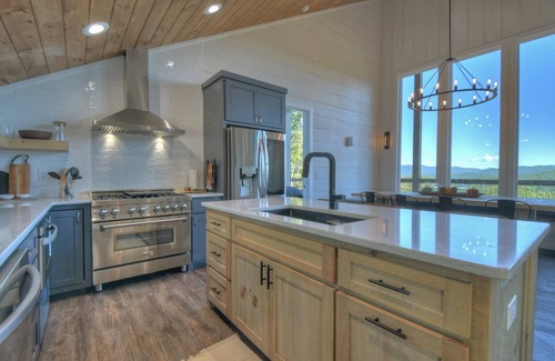 Cherry Log Cabin | Firefly Mountain: Blue Ridge's Best View off Aska!