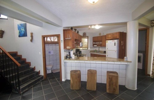 El Millon House | Firefly Retreat. A Hilltop Retreat with Swimming Pool & Great Rainforest Views!