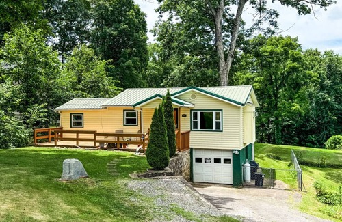Canton House | Firefly Ridge - Pet friendly Home Near Asheville!