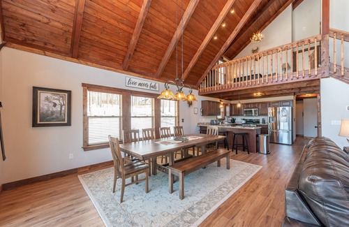 McHenry House | Fireplace Deck, Game Room & Mountain Vibes