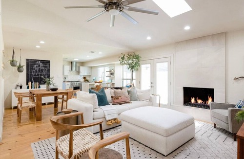 North Park Estates House | Fireplace, Fire Pit, Turf Backyard | Central ATX