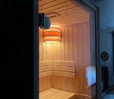 Ustrzyki Dolne Apartment | FireSalamander Apartament z prywatną sauną - wyjątkowy i romantyczny, idealny na specjalne okazje
