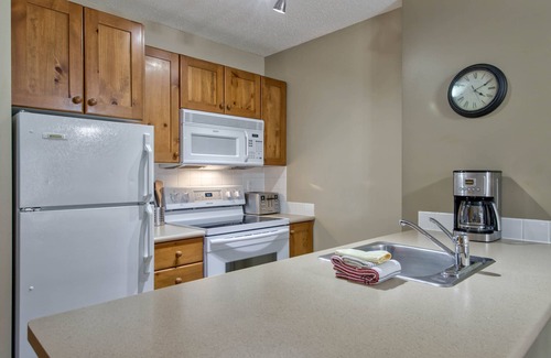 Sun Peaks Condo | Fireside Lodge #212 A Village Centre Retreat