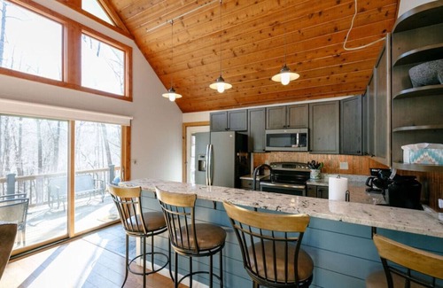 Old Fort House | Fireside Retreat - Hot Tub, WiFi