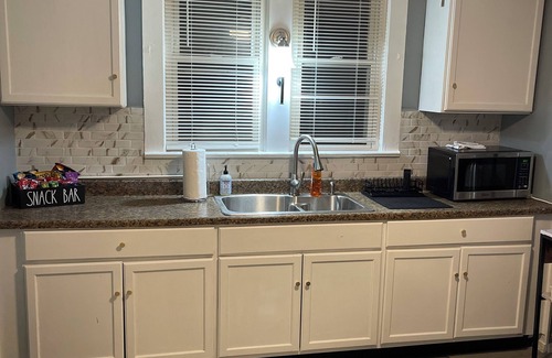 Firestone Park House | Firestone Home Oasis- 3 Bedroom Home with King Suite
