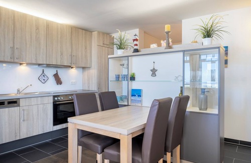 Wremen Apartment | First-class apartment with great sea views, sauna and two balconies!