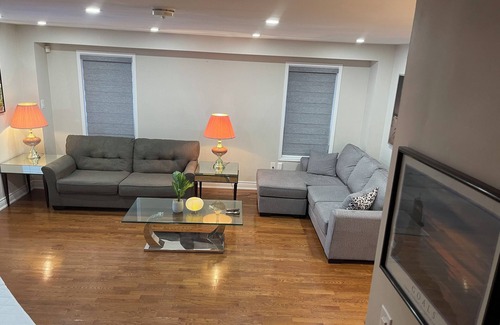 Whitby House | First Class - 2 bedroom house