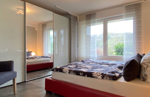 Zweifall Apartment | First class apartment with a beautiful view, winter garden, garden, and much more.