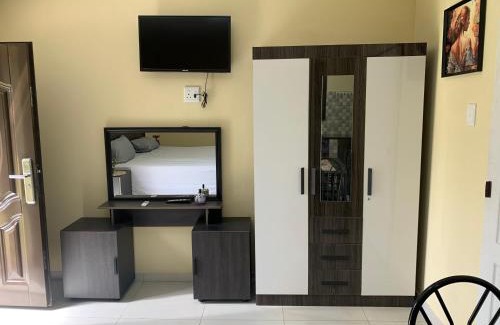 Ekurhuleni House | First Class Lodge