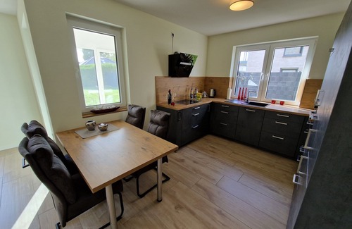 Steenfelderfehn Apartment | First floor apartment with kitchen & Netflix