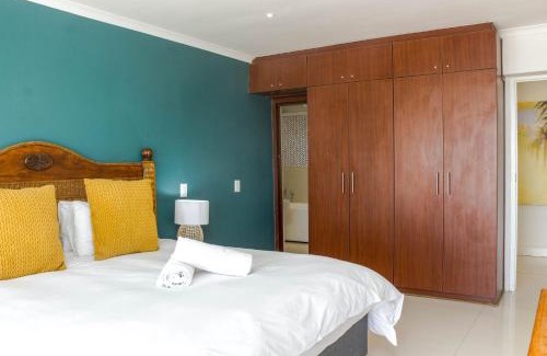 Mouille Point Apartment | First floor apartment with beautiful sea view