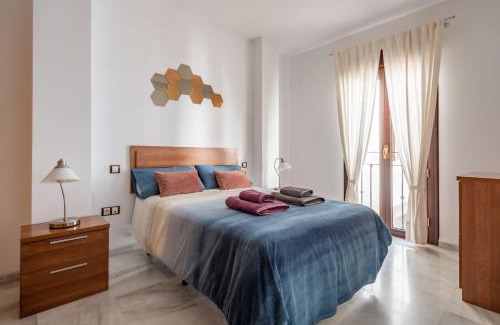 Cruz Roja-Capuchinos Apartment | First floor close Macarena church
