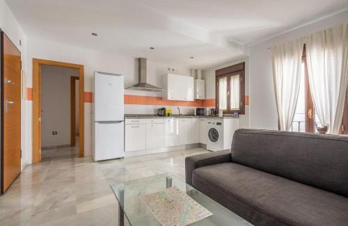 Cruz Roja-Capuchinos Apartment | First floor close Macarena church