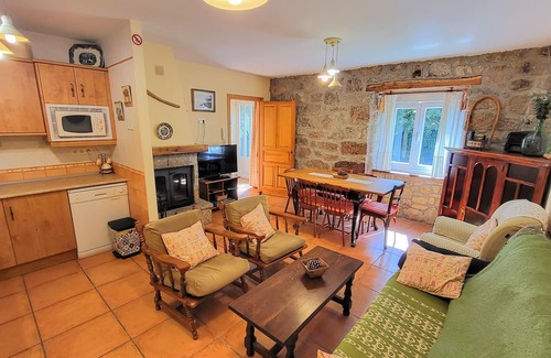 Sotillo de Sanabria Cottage | First floor cottage for 6 people