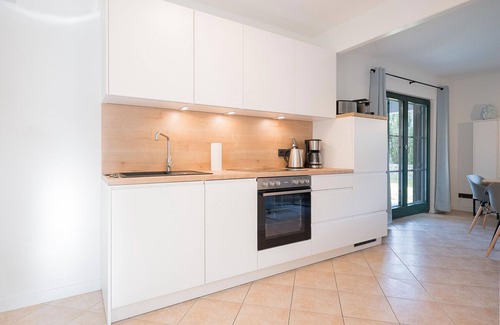 Neuhaus Apartment | First floor apartment Lee West 2.1