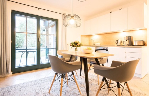 Neuhaus Apartment | First floor apartment Lee West 2.2