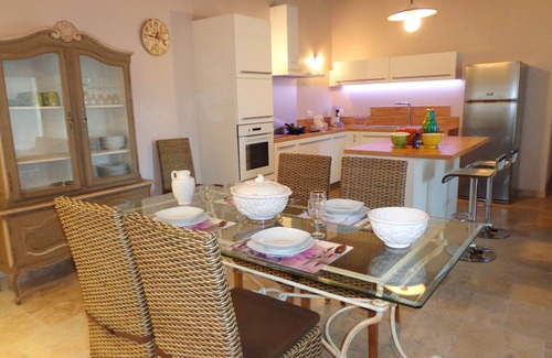 Molleges Apartment | First floor: l'Olivier 2 bedrooms - Air conditioning - Swimming pool at Domaine Les Rivales