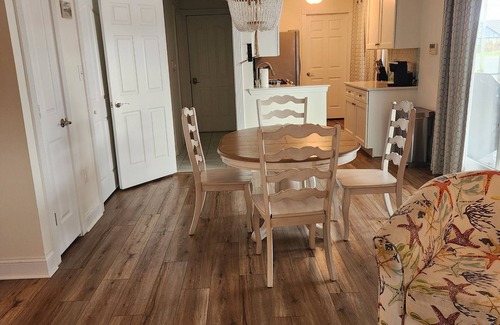 A-Zone Hotel | First floor of Brigantine shore home-10 min to Atlantic City!