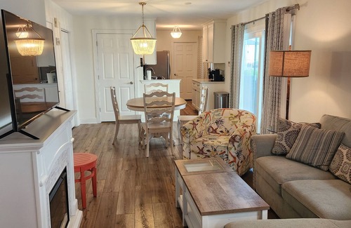 A-Zone Hotel | First floor of Brigantine shore home-10 min to Atlantic City!