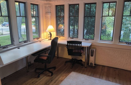Oak Park Apartment | First floor of Historic Oak Park Villa, Grge:2Cars