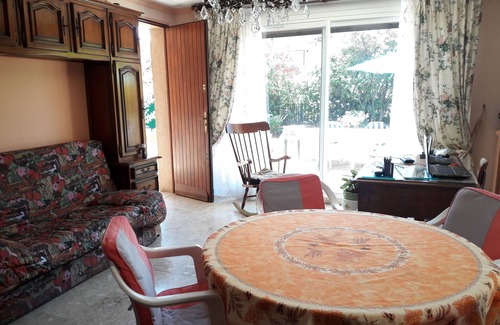 Hyeres City Centre Villa | First floor of villa, 2 rooms, 2 to 3 persons