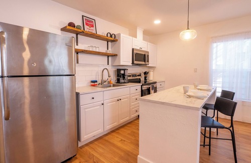 West San Antonio Apartment | First Floor Private Studio Minutes from Lackland